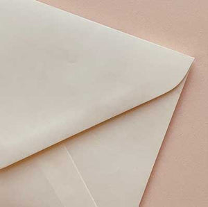 envelope gmund cream closeup